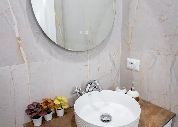 Aurea Antique -